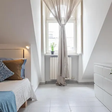 Garibaldi By Wonderful Italy * トリノ